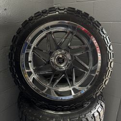 22x12 Chrome Wheels 