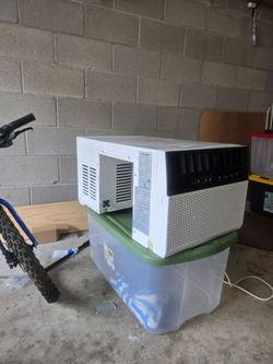 U-shaped Air  Condition Used R.W FLAME 12000 BTU