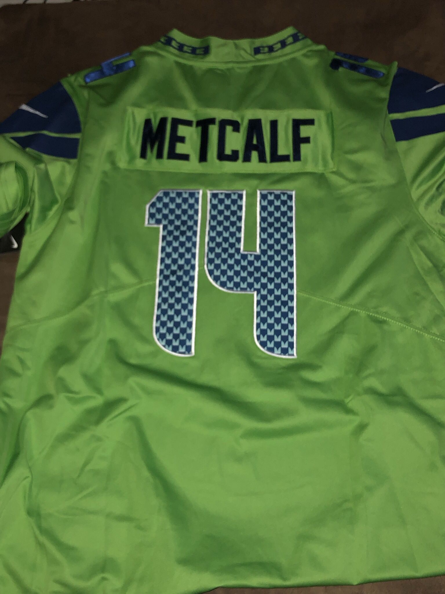 Seattle Seahawks Jersey DK Metcalf Jersey Size L $ New Era Beanie for Sale  in Puyallup, WA - OfferUp