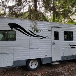 Coachmen Motorhome (RV) 8 cylender Dodge M40 Engine (gas)