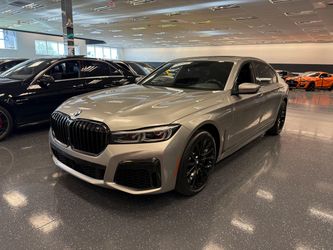 2022 BMW 740