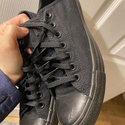 Converse Shoes Mens Size 9,5