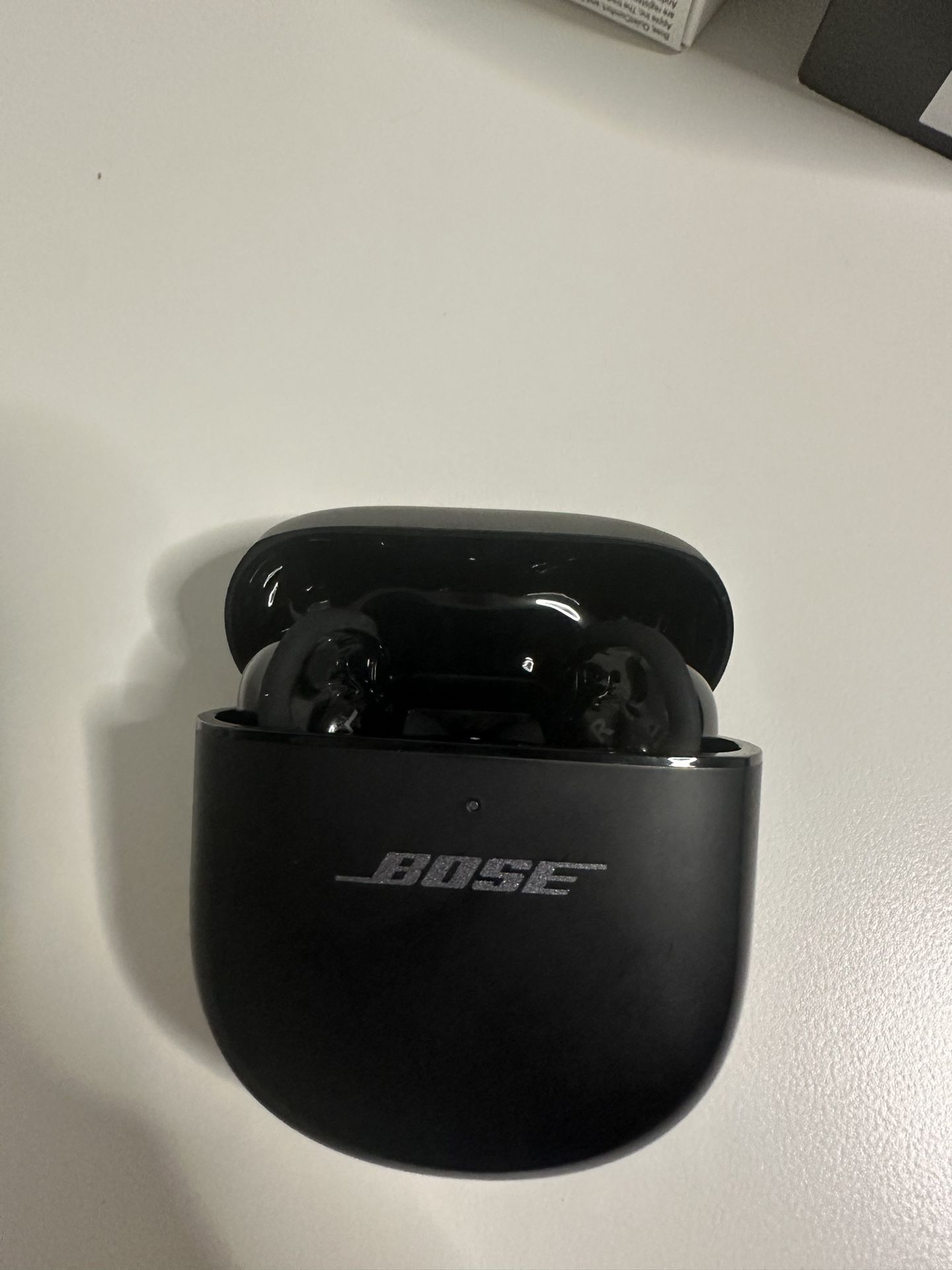 BOSE ultra Comfort Earbuds Never Used