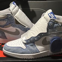 Air Jordan 1 Retro High OG Hyper Royal size 10 
