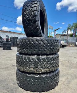 275/70/18 Toyo Vendo set de Tires en buenas condition de Vida