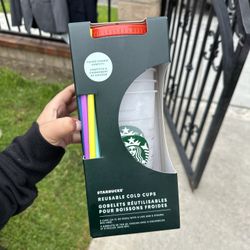Starbucks Cups 
