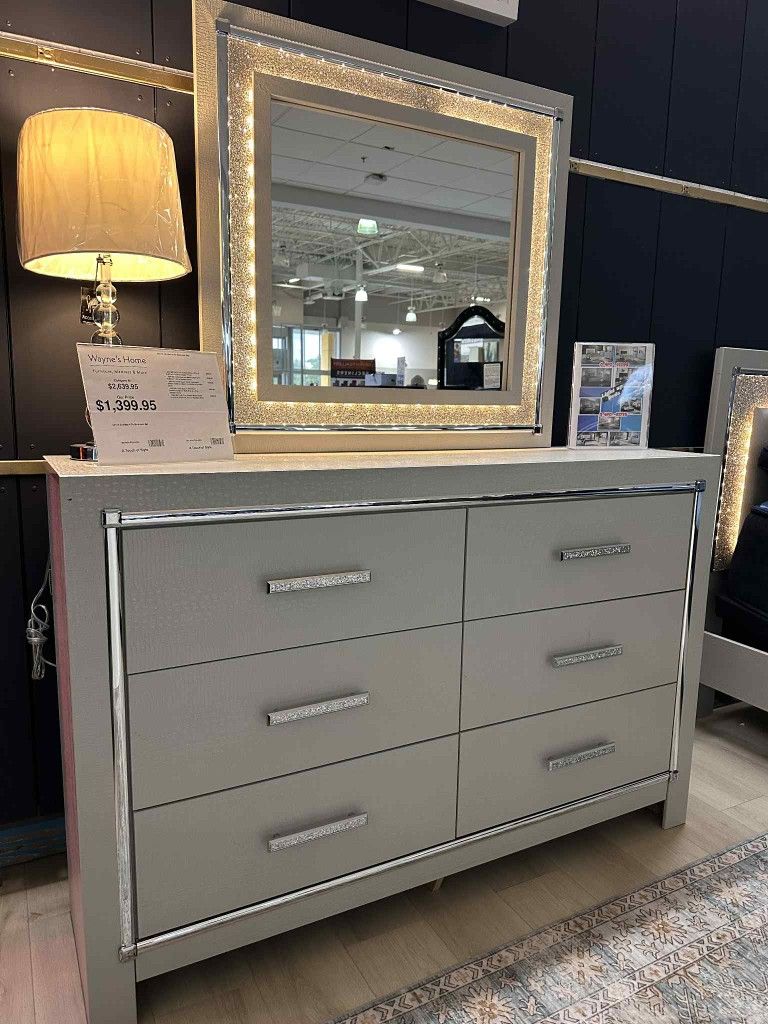 Awesome Bedroom Furniture Set 🌟 Mirror, Dresser, Nightstand, Chest, Queen Size Bed, King Size Bed Extra Discount Code RSG 
🔥🔥 Mention OfferUp for t