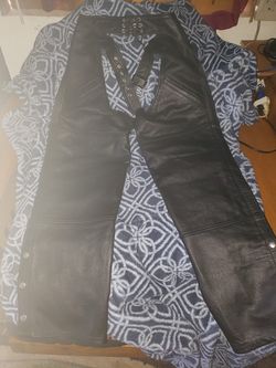 Leather chaps size small