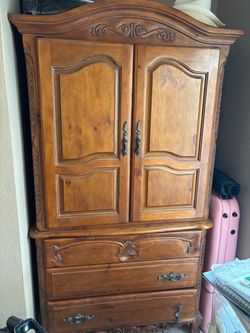 Queen sturdy bed