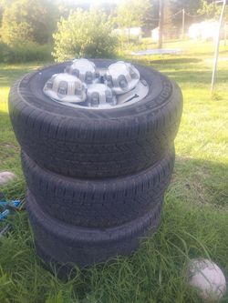 Chevrolet 17x8 wheels w/ good Cooper tires