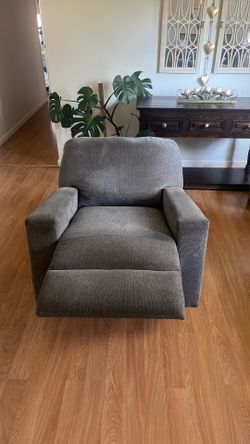 Recliner sofa