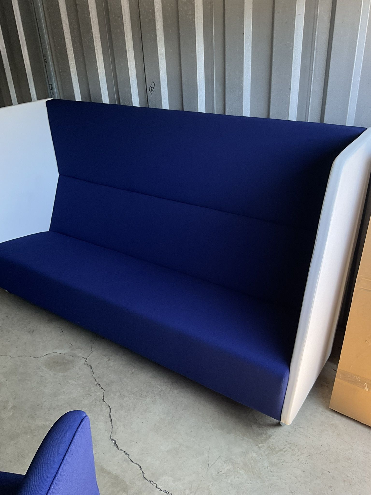NEINKǍMPER High Back Bass Model Sofa Lounge Chair Bench With Metal Legs