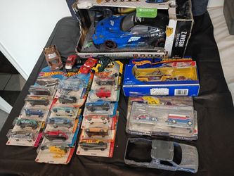 Hot wheels 25 pieces