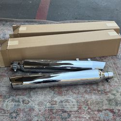 2022 Harley Davidson Street Glide OEM Exhaust $120 OBO