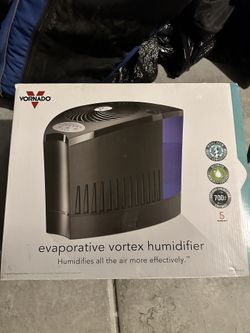 Vornado Evap3 Whole Room Evaporative Humidifier, 700 sq ft Coverage, Black