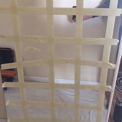 Shiny Windows In Great Shape! Small 40x28 In Large 68x40