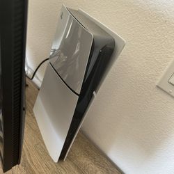  Ps5 Pretty Much New Used 2 Times  With games