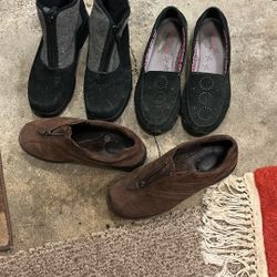 Free. Size 7/12 And The Very Warm Boots Are Size 8  Pick Up At The Door In Parma, Broadview And Snow 