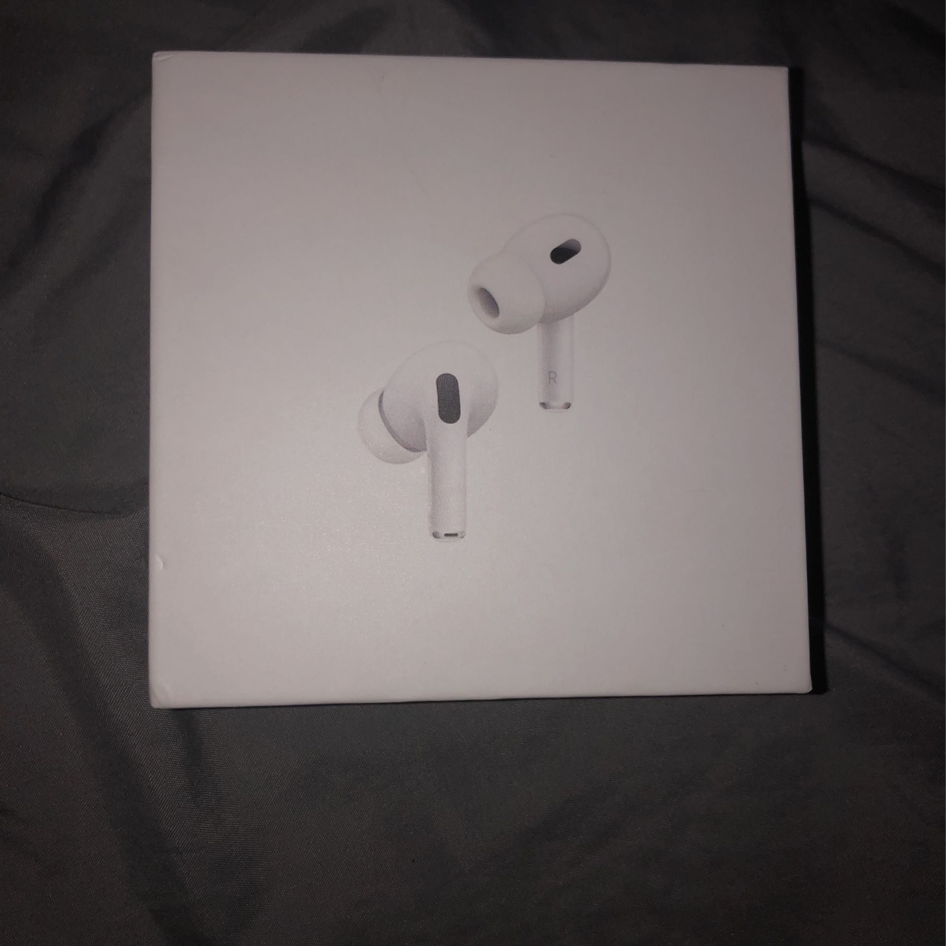 Apple Headphones ** SEND BEST OFFER**