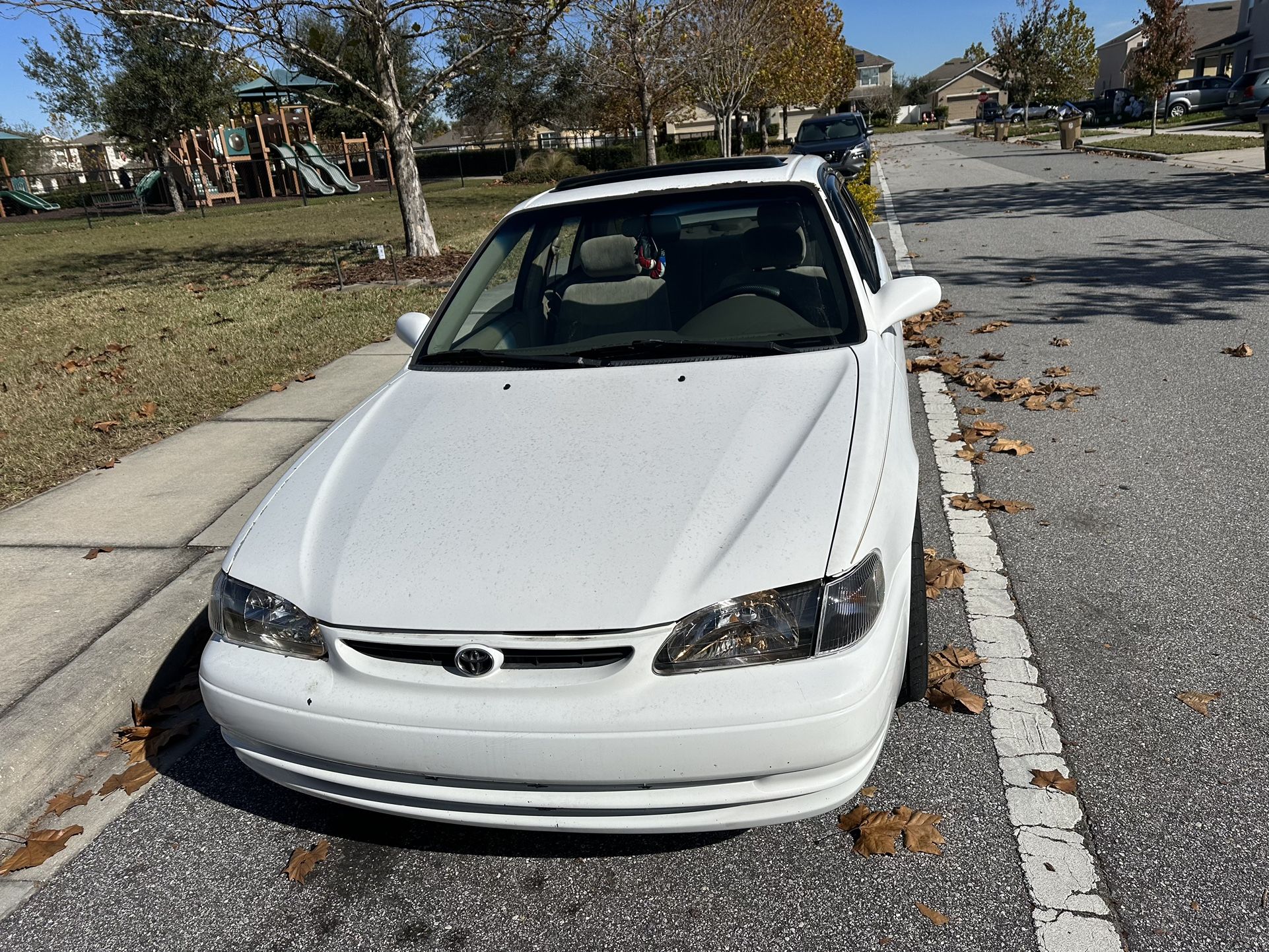 2000 Toyota Corolla