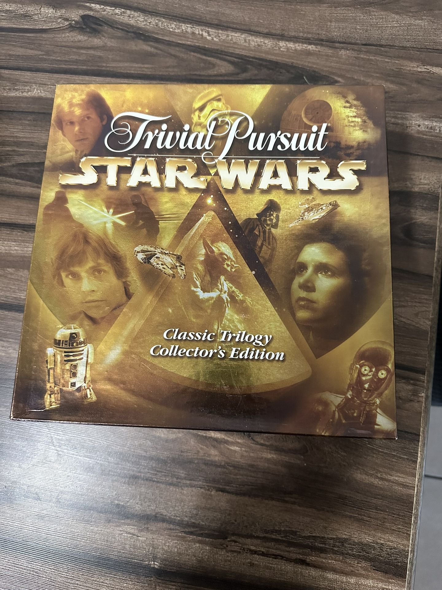 Trivial Pursuit Star Wars Classic Trilogy Collectors Edition Game Board - 408251