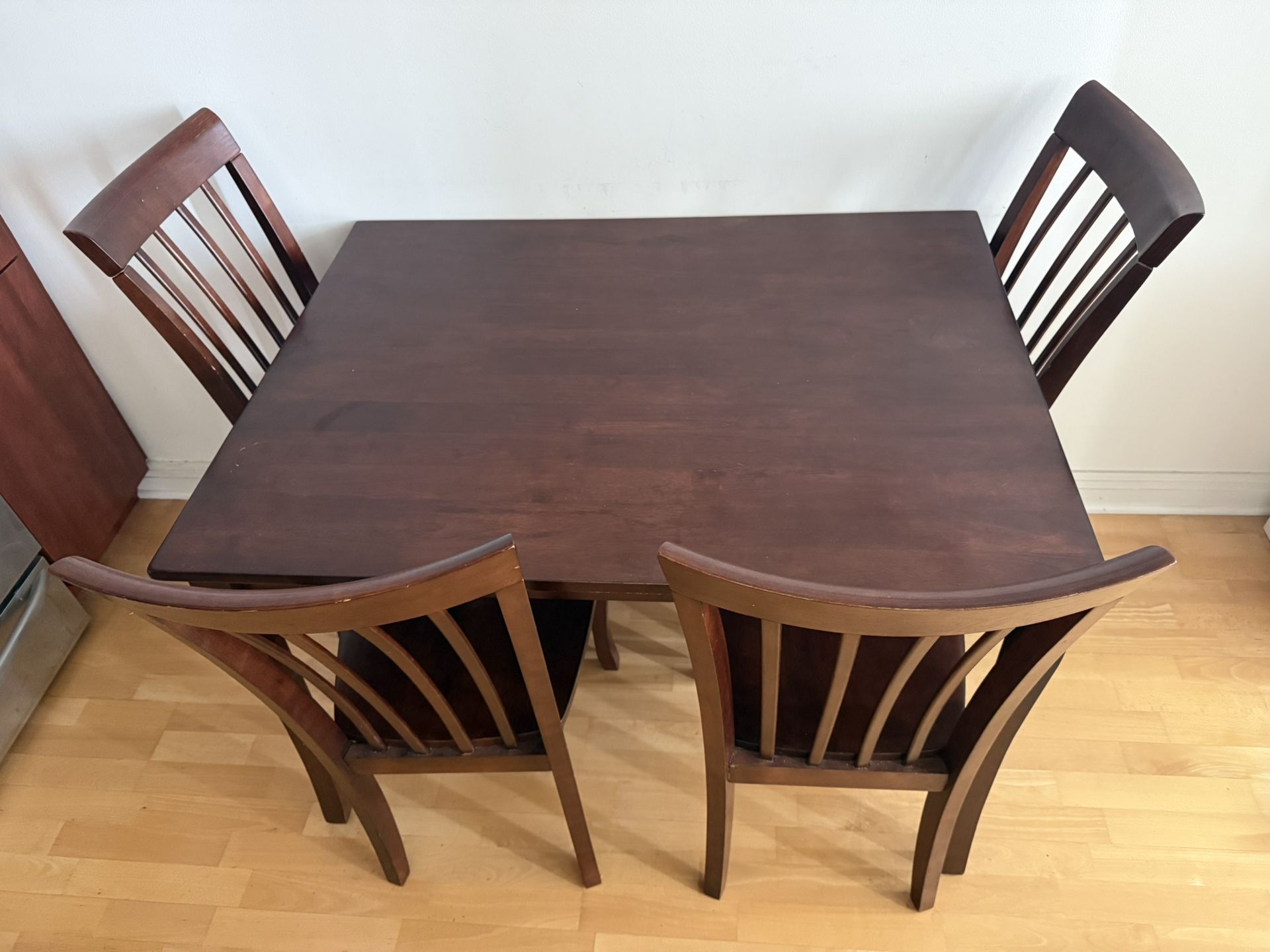 Dining Room Table With 4 Chairs 