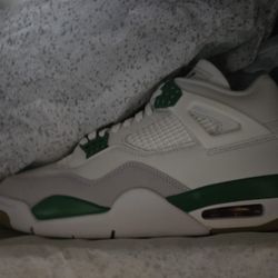 Pine Green 4s
