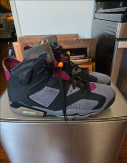 Air jordan authentic size 12