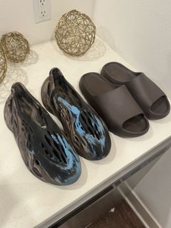 Yeezy Size 12 Bundle Pack - Foam Runner + Slides