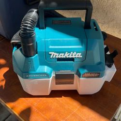 Aspiradora Makita Inalámbrica 