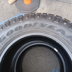 4 Llantas Lt 275 65 R18 Goodyear Wrangler Duratrac 