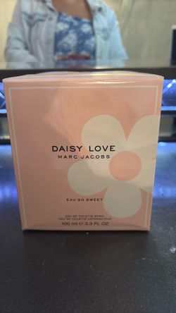 Daisy love Marc Jacob’s way so sweet