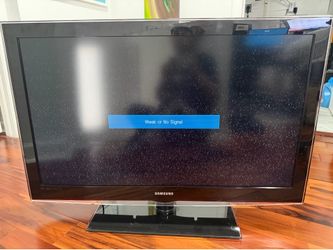 Samsung TV 40” w/electricity cable *NO Control