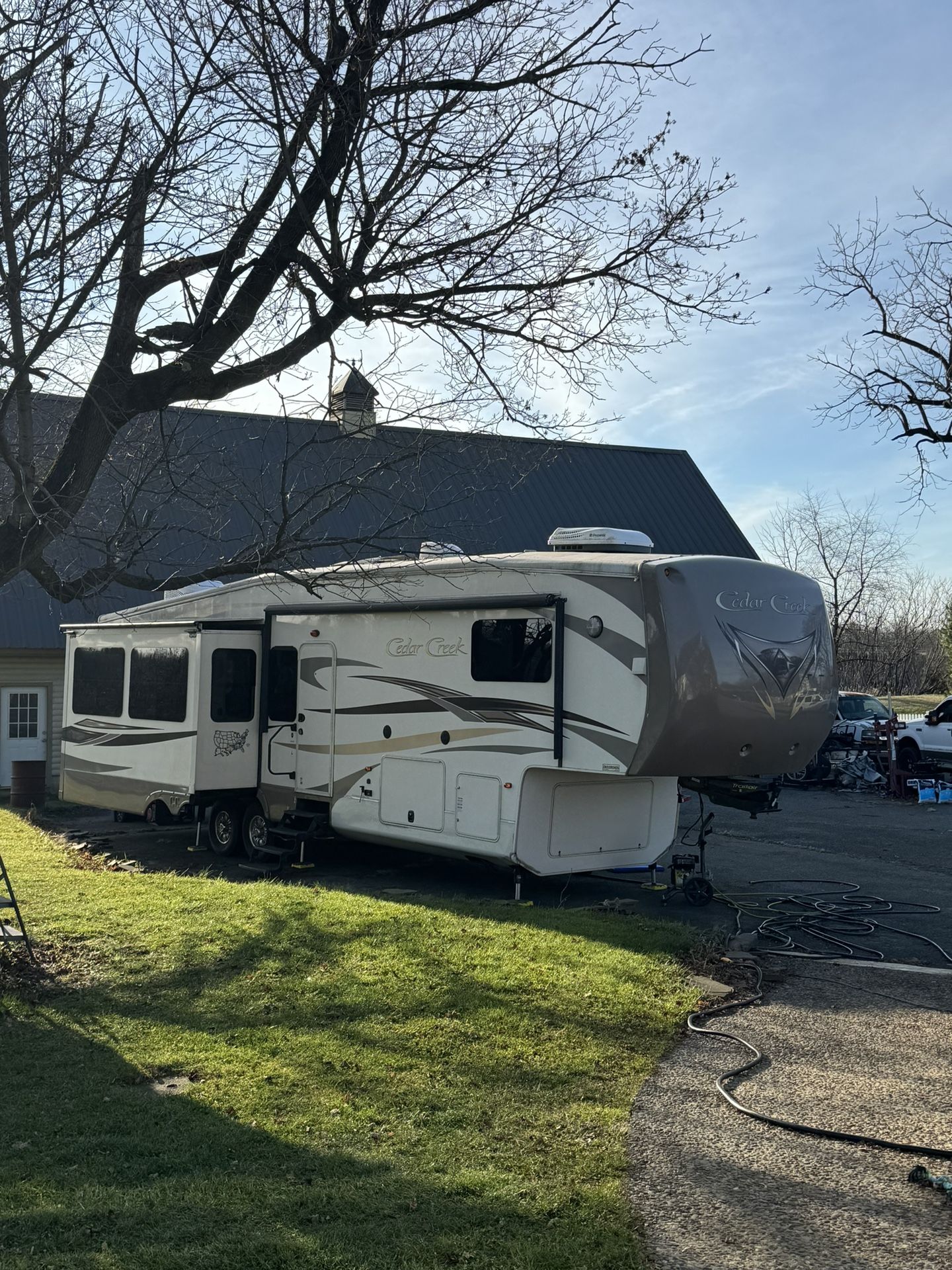 2015 Cedar Creek Hathaway M-36CKTS