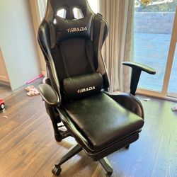 Black Gaming Chair