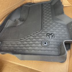 Dodge Ram 1500 Crew Cab Floor Mats 