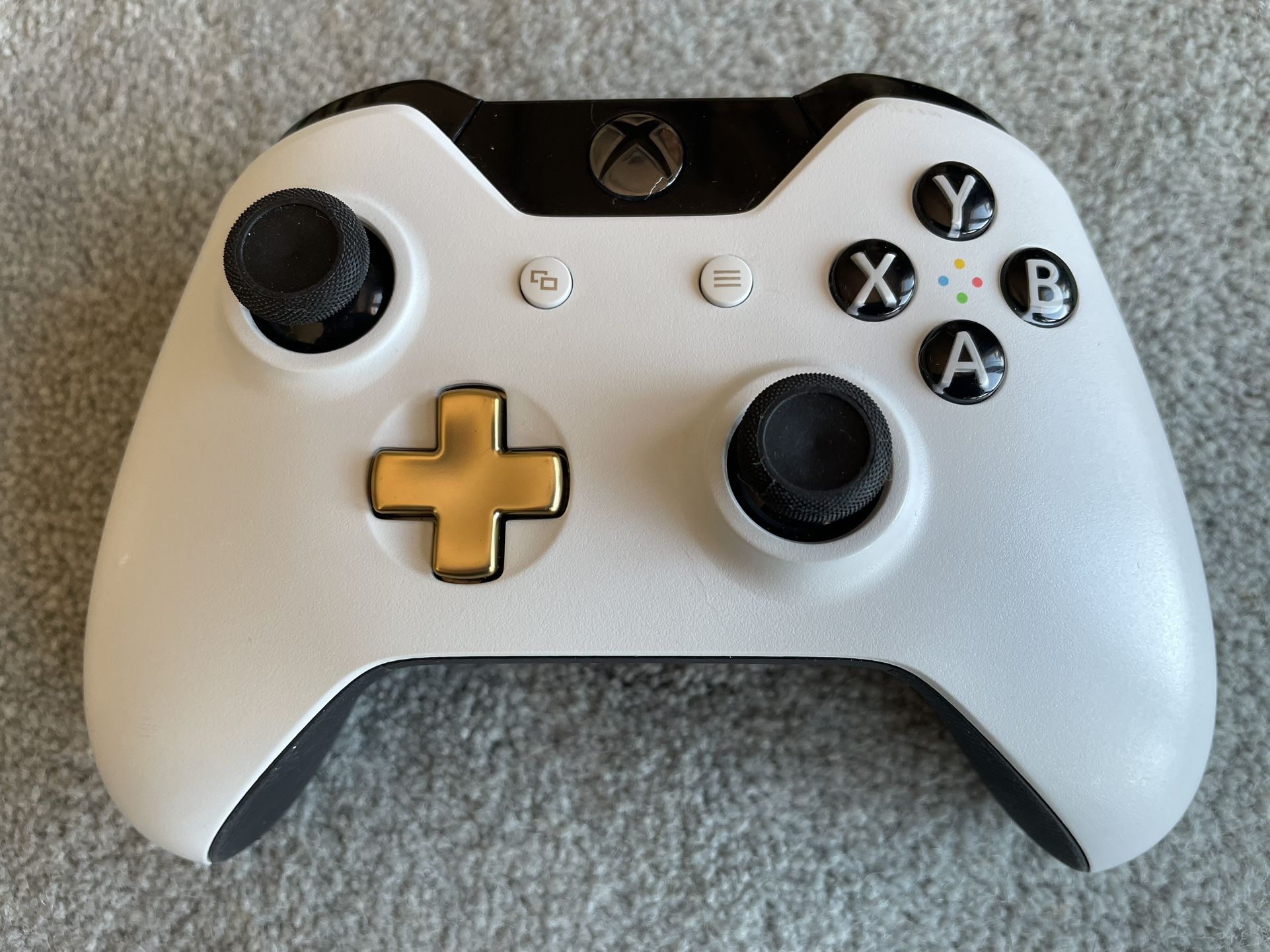 Lunar White Xbox One controller