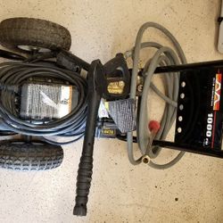 MI-T-M 1000 psi Pressure Washer Model GC-1002-0ME1