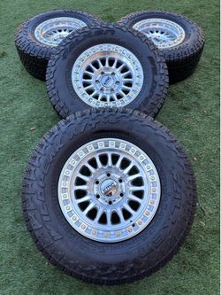 KMC new rims on 285/70/17 wheels and tires 6x139.7 rims tires