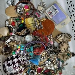 Crafters Jewelry Lot 