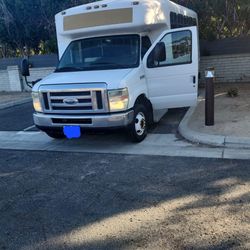 Ford E450 El Dorado 2012