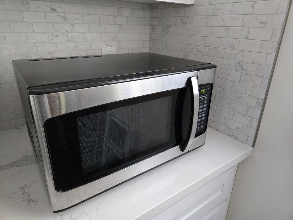 Hamilton Beach 1000 Watt Microwave Oven