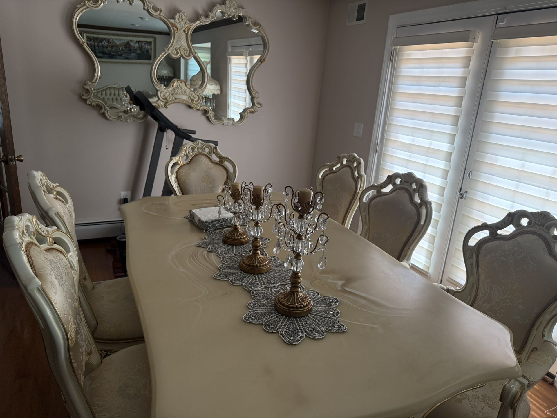 Dining Table Set With Wall Mirror