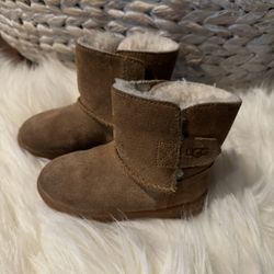 UGG Children’s Size 6 Keelan Boot.