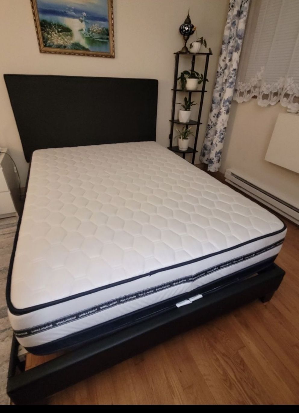 Full Queen Size Modern Bed Bed Frame Mattress