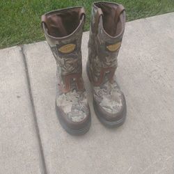 Men's Camuflaje Size 8