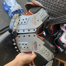 Schutt Skills Small Shoulder Pads