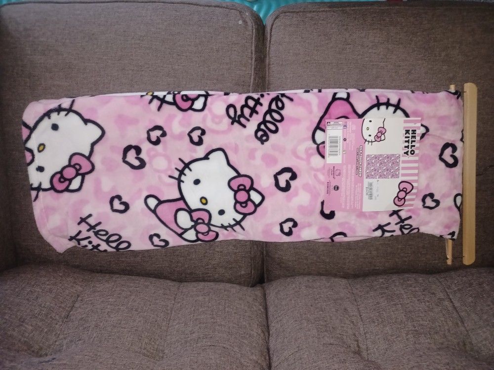 Hello Kitty Blanket