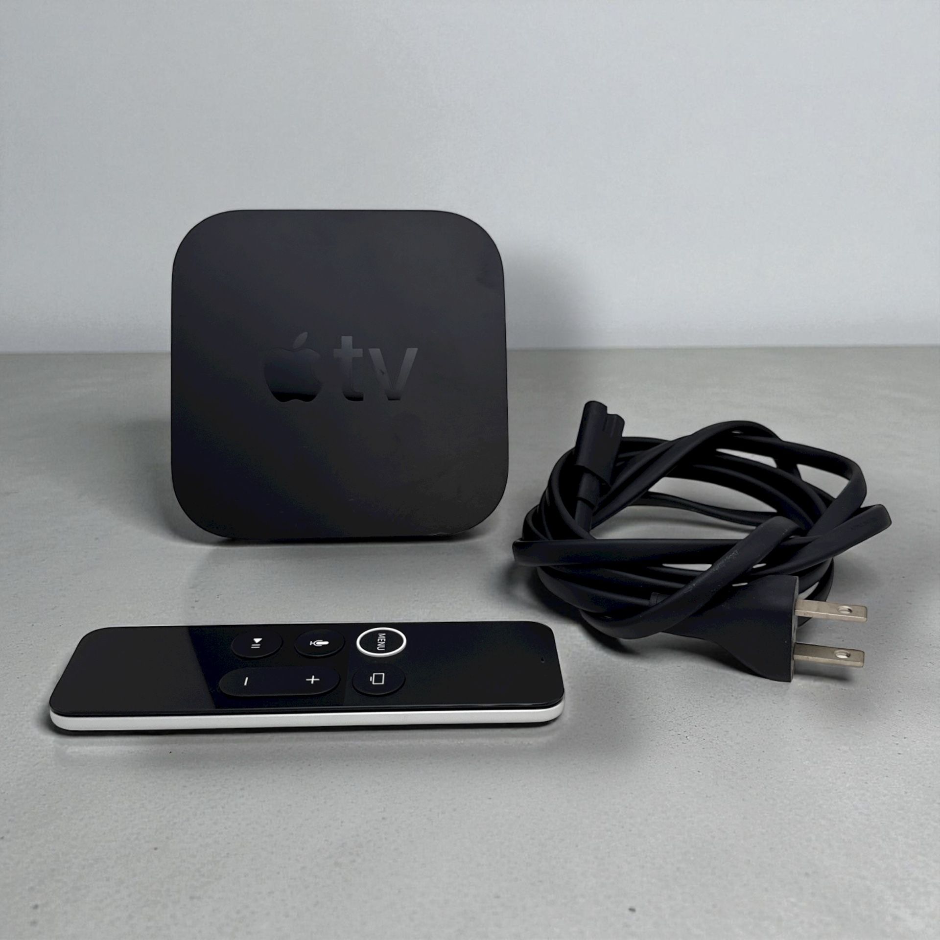 Apple TV HD 4th Generation (A1625), 32GB, 1080p - with Siri Remote & App Store