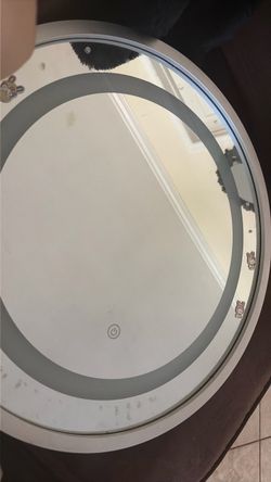 Round LED Vanity Mirror with Touch Control